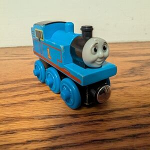 2003 Thomas The Tank Train Wooden Railway Steam Engine Friends Blue #1 Sodor